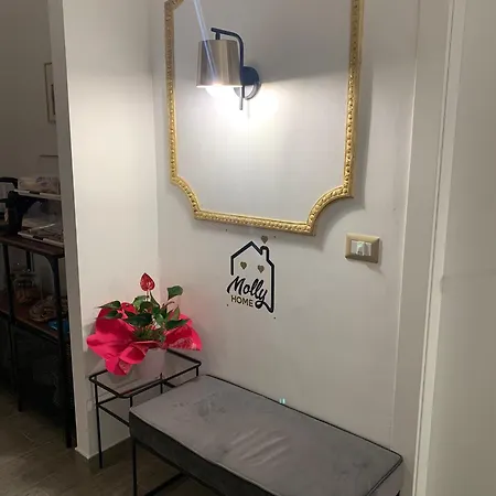 Molly Oda ve Kahvaltı *